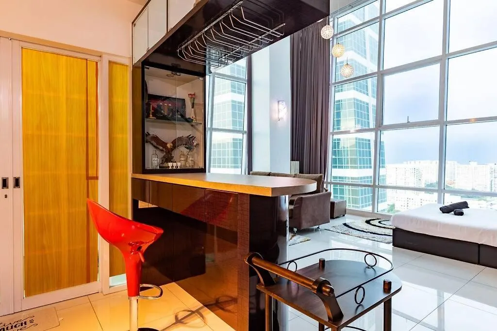Apartment 2Bedrooms Maritime Luxury Seaview Suite 2-10Pax Jelutong Malaysia